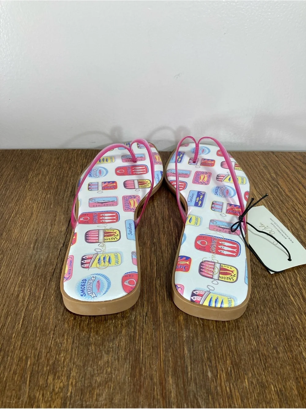 NWT Sincerely Jules Sardine-print jelly flip-flops with pink straps Women’s 7.5